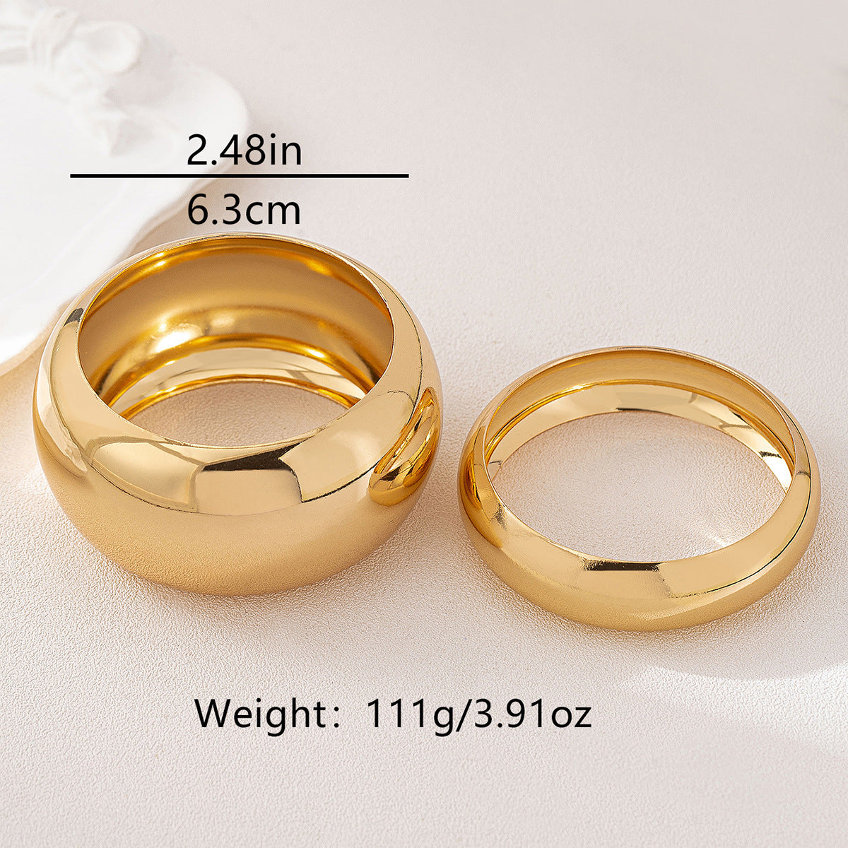 Round Gold Bracelet Suit Suitable For Banquet Party